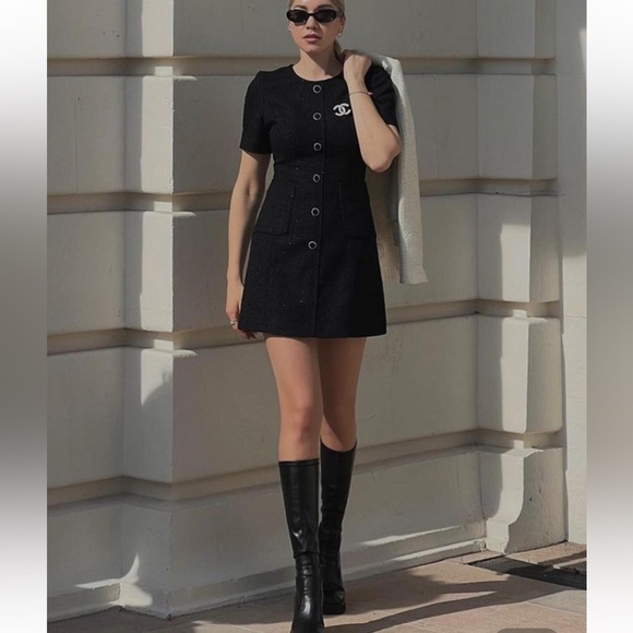 FRONTROW Elegant Black Short Sleeve Dress Size Medium NWT - Picture 2 of 6